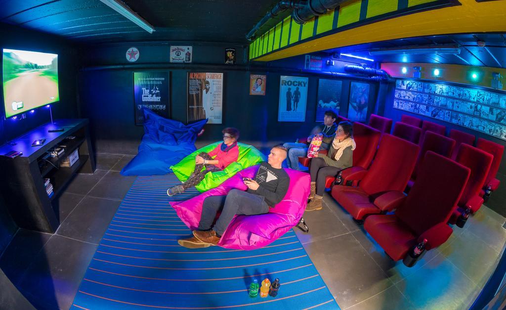 Cube Hostel ルーベン エクステリア 写真