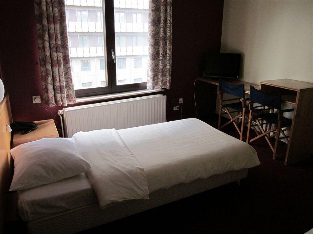 Cube Hostel ルーベン エクステリア 写真