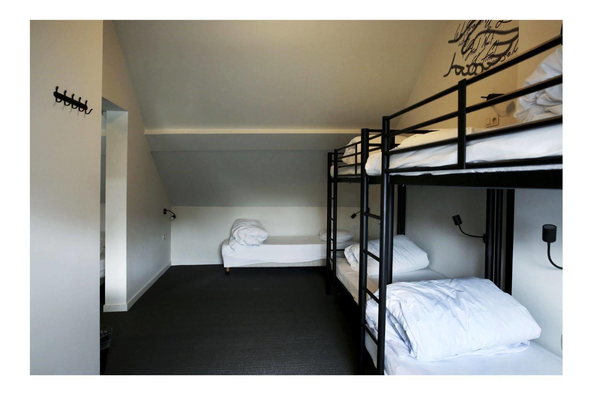 Cube Hostel ルーベン エクステリア 写真
