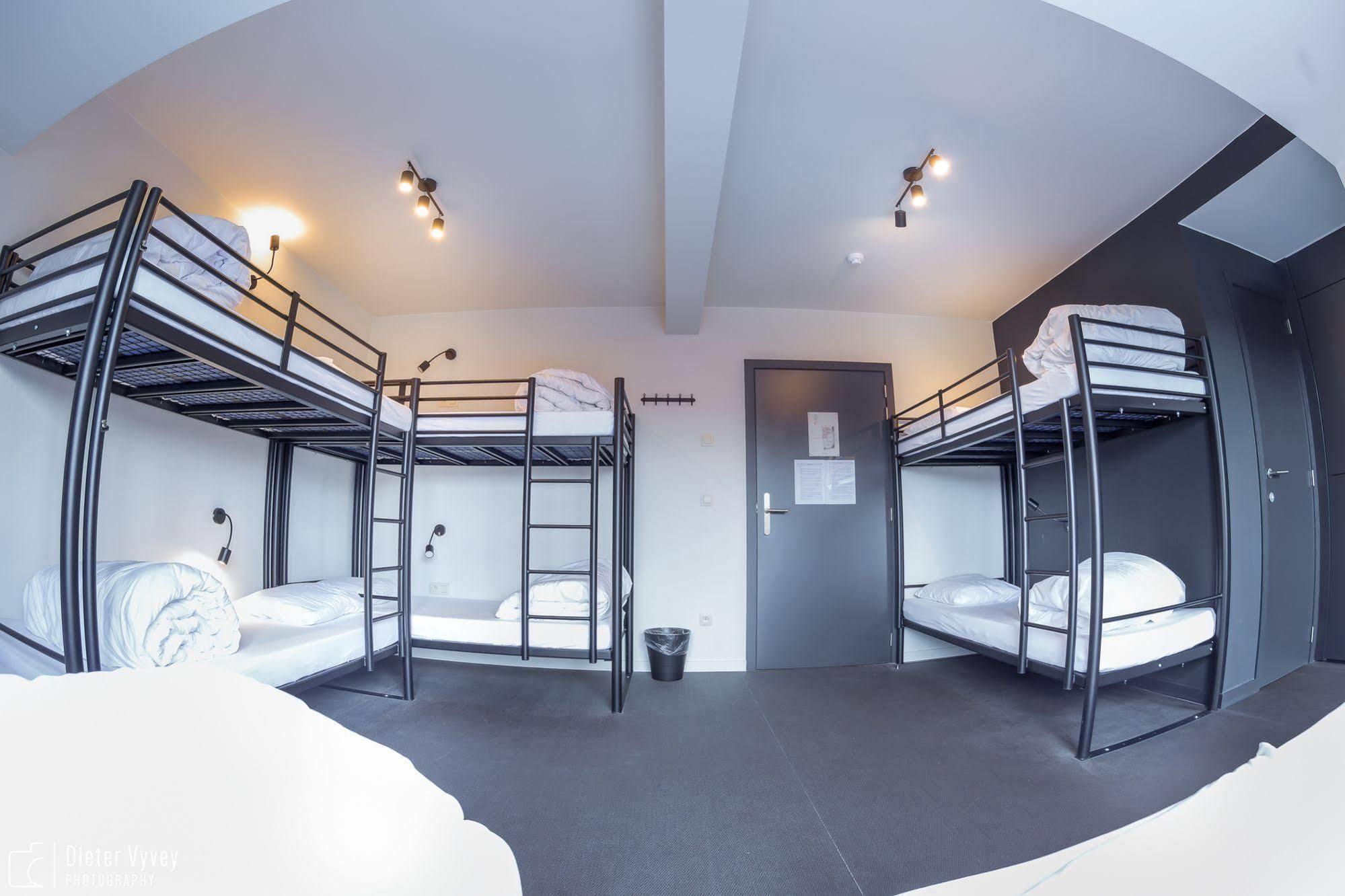 Cube Hostel ルーベン エクステリア 写真