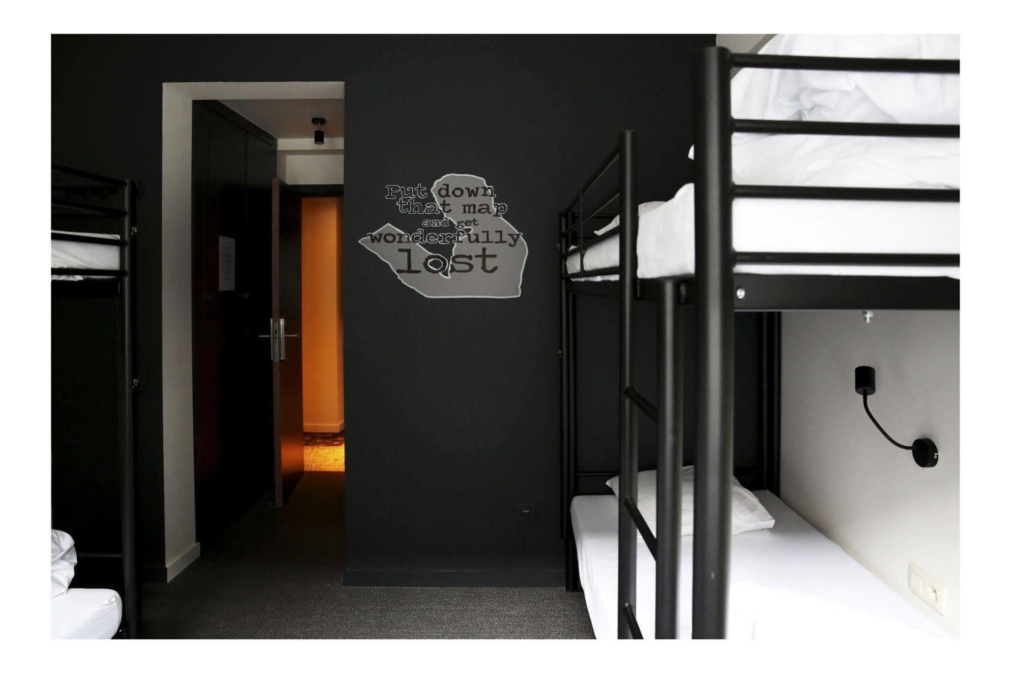 Cube Hostel ルーベン エクステリア 写真