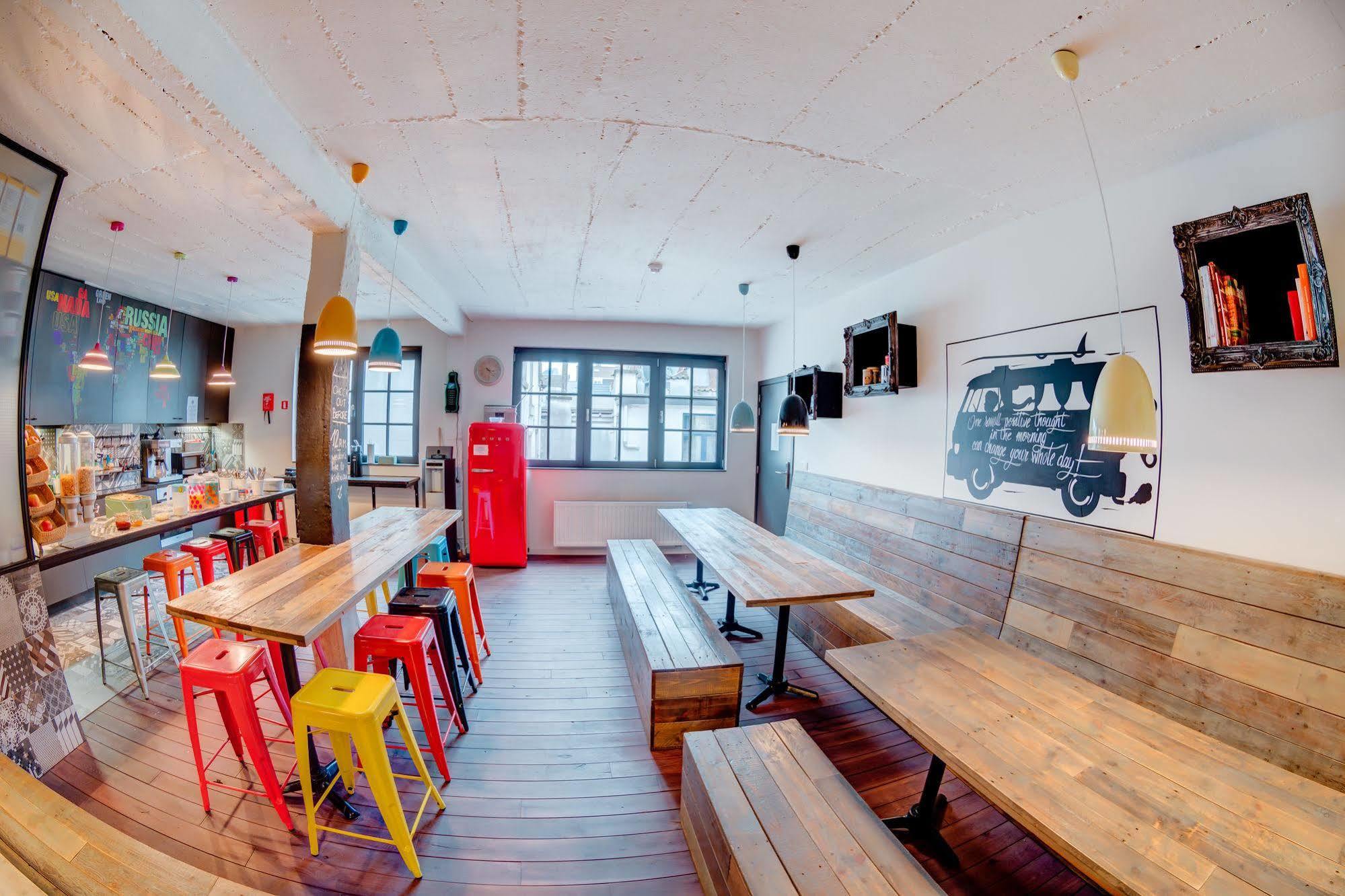 Cube Hostel ルーベン エクステリア 写真