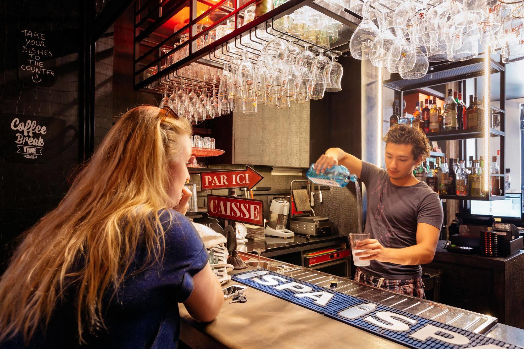Cube Hostel ルーベン エクステリア 写真