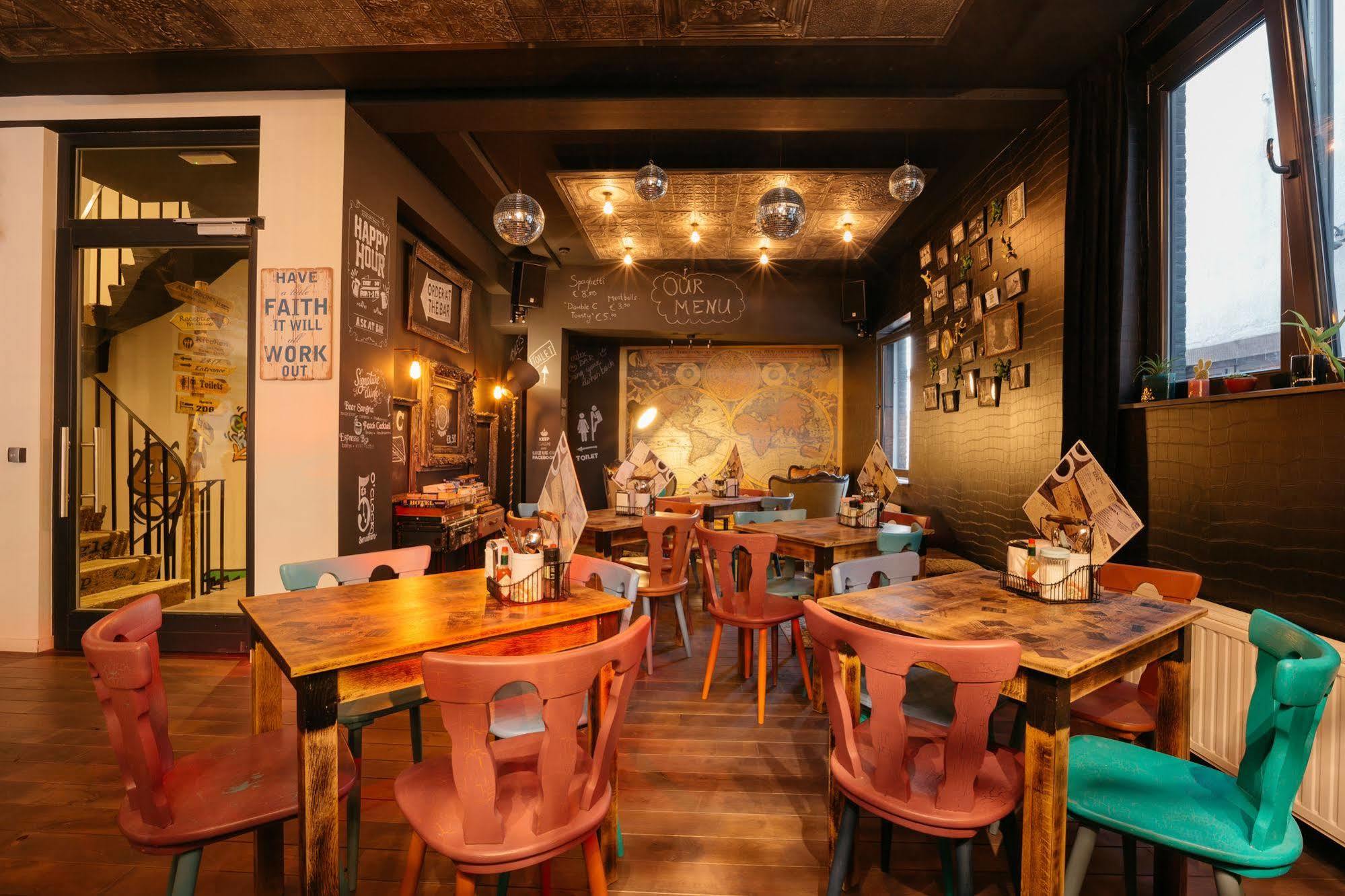 Cube Hostel ルーベン エクステリア 写真