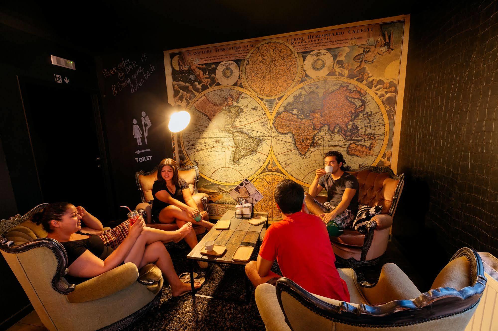 Cube Hostel ルーベン エクステリア 写真