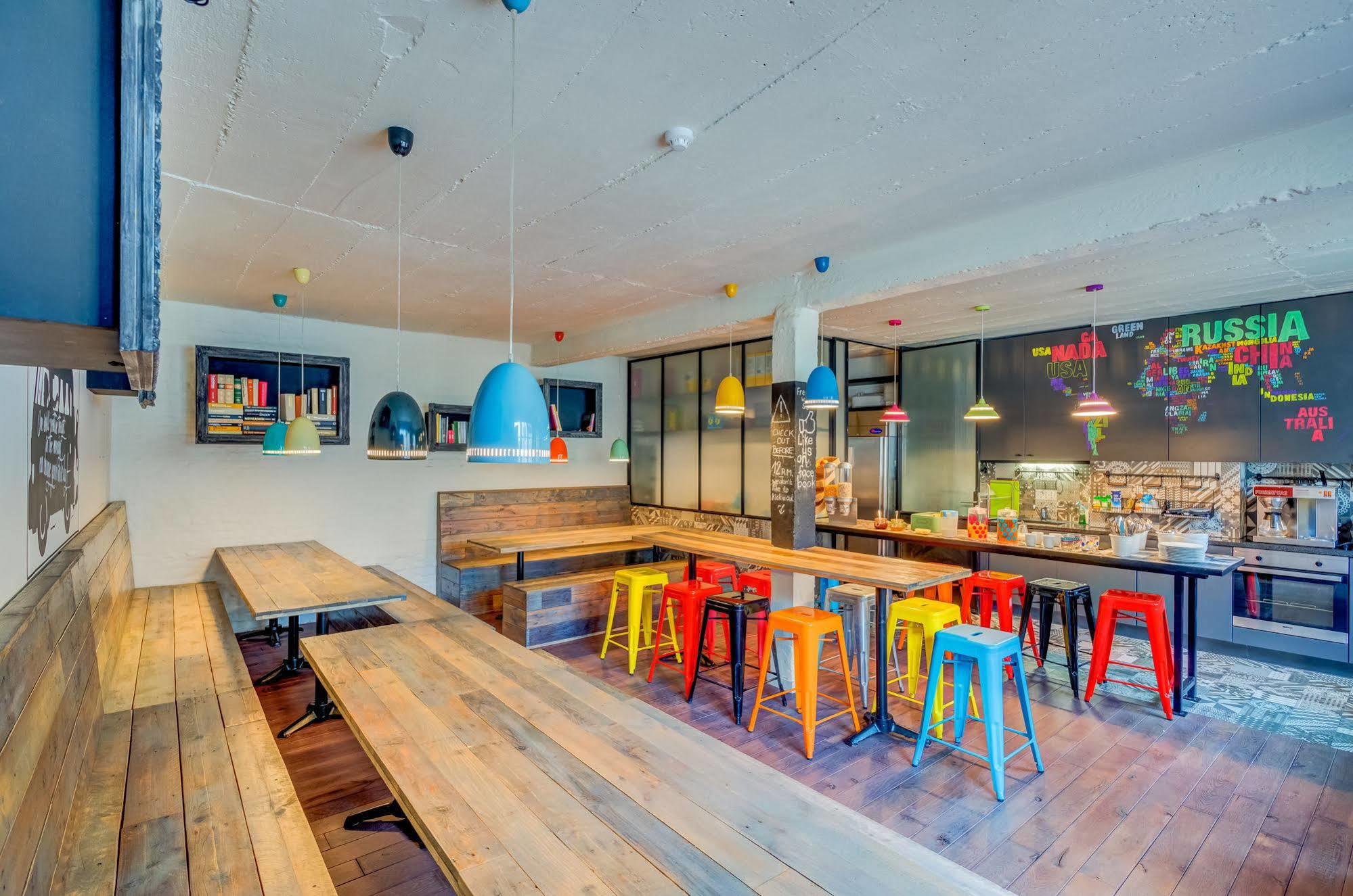 Cube Hostel ルーベン エクステリア 写真